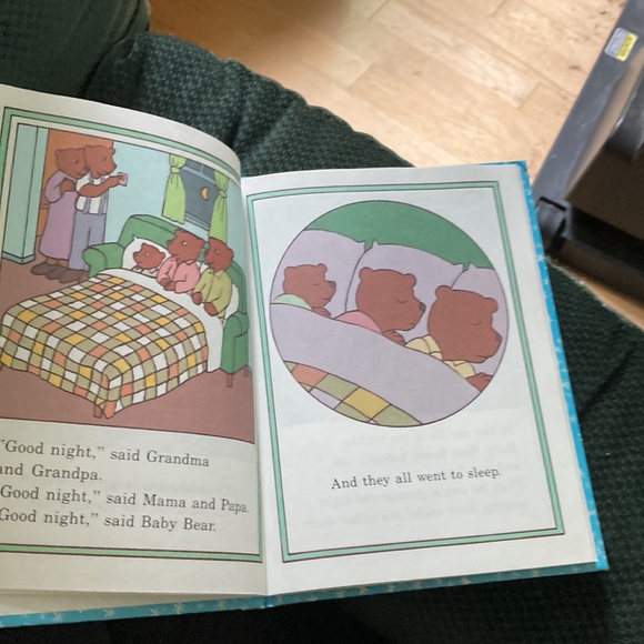 Milk and cookies a Frank Ashe bear story - Picture 14 of 14